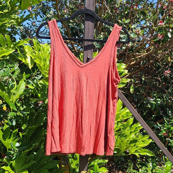Old Navy Tops - Old Navy Pink Sleeveless Relaxed Tank Top